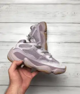 Жіночі кросівки Adidas Yeezy 500