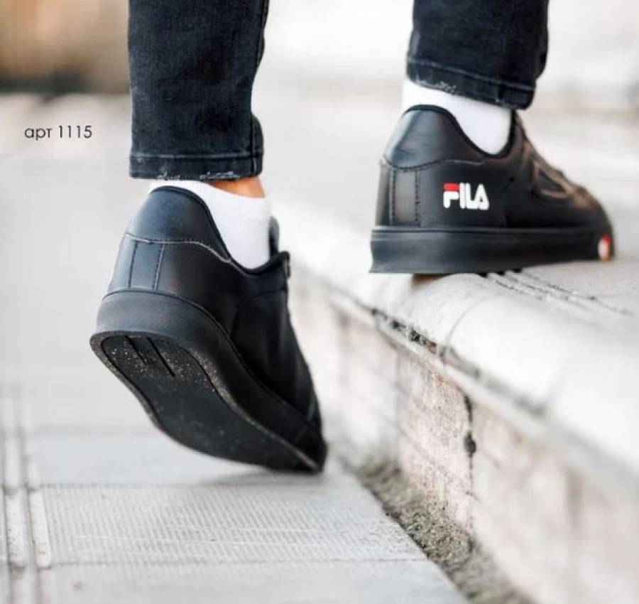 Кроссовки мужские 40, 41  Чоловічі кросівки  FILA COURT DELUXE 7