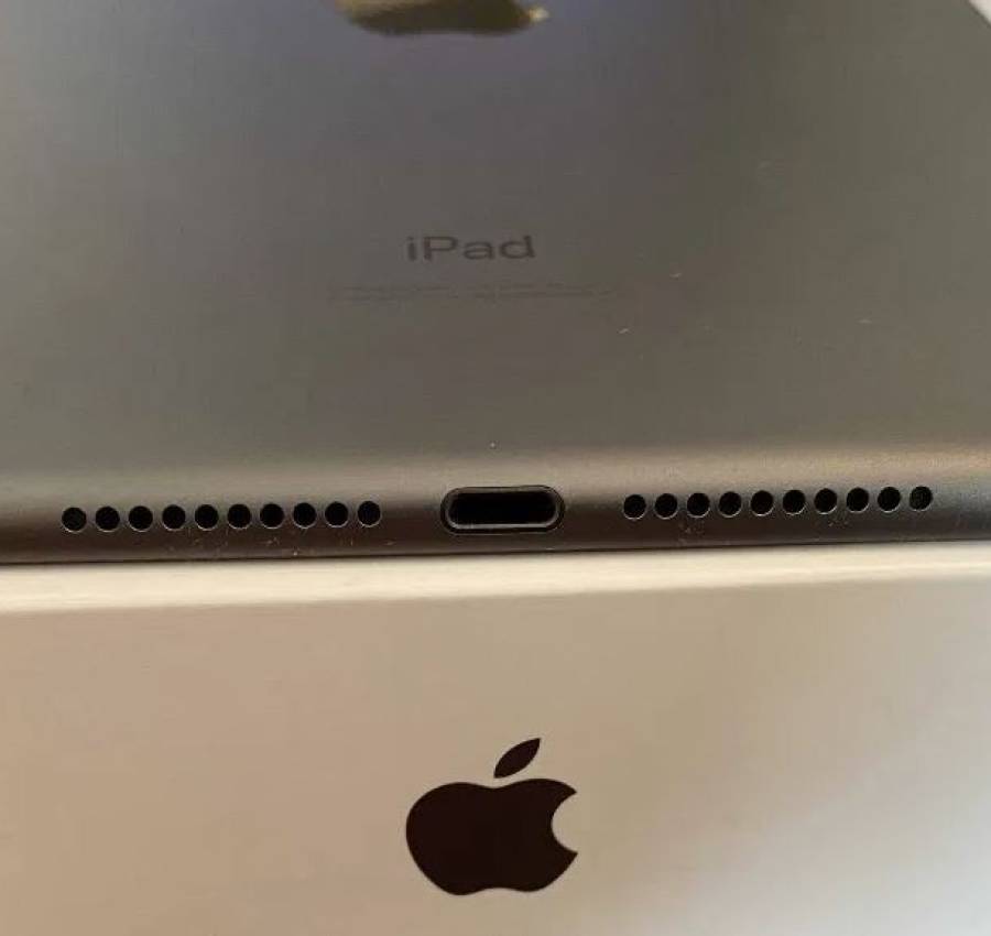 APPLE планшет 5 мини 256 2